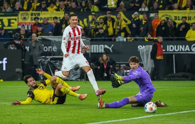 Germany Soccer Bundesliga 2025 26, 8 Matchday Borussia Dortmund vs 1 FC Köln Signal Iduna Park Stadion Dortmund Saïd El Mala Said El Mala 1 FC Köln, 13 Ramy Bensebaïni Ramy Bensebaini Borussia Dortmund, 5 Gregor Kobel Borussia Dortmund, 1 Dortmund Copyright: xAymanxAlahmedx