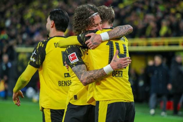 Germany Bundesliga 2025 26, 8 Matchday Borussia Dortmund vs 1 FC Köln Signal Iduna Park Stadion Dortmund Nico Schlotterbeck Borussia Dortmund, 4 Maximilian Beier Borussia Dortmund, 14 Dortmund Copyright: xAymanxAlahmedx