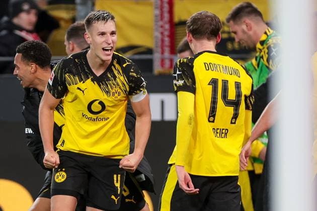 25 10 2025, 1 Bundesliga, Matchday 8, Borussia Dortmund 1 FC Köln, f l Nico Schlotterbeck Borussia Dortmund , Maximilian Beier Borussia Dortmund celebrate the goal for 1 0, Dortmund Signal Iduna Park NRW Germany xRHR PHOTO DEx Copyright: DennisxEwert RHR-FOTOx RHR-FOTO DE