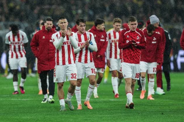 Sport, Football, Bundesliga Season 2025 2026 8 Matchday Borussia Dortmund 1 FC Köln 25 10 2025, SIGNAL IDUNA PARK The players of 1 FC Köln disappointed about the defeat Dortmund SIGNAL IDUNA PARK North Rhine-Westphalia Germany