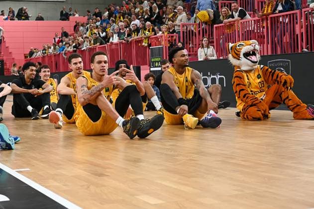 Isaiah Sanders Tigers Tuebingen, 10 GER, Tigers Tuebingen vs SBB Baskets Wolmirstedt, Basketball, Men, Pro A, 2 Barmer Basketball Bundesliga, Season 2025 2026, 25 10 2025 GER, Tigers Tuebingen vs SBB Baskets Wolmirstedt, Basketball, Men, Pro A, 2 Barmer Basketball Bundesliga, Season 2025 2026, 25 10 2025 Tuebingen Copyright: xEibner-Pressefoto NicolasxWoernx EP_NWN