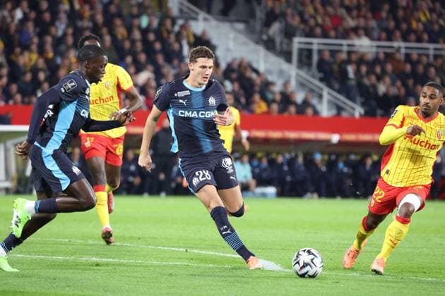 FOOTBALL : RC Lens vs Marseille - Ligue 1 J9 - 25 10 2025 Benjamin PAVARD (Marseille) lors du match RC Lens vs Marseille, Ligue 1 J9, stade Bollaert-Delelis, le 25 octobre 2025 - photo Laurent Sanson PsnewZ  Copyright: xLaurentxSANSONx xPsnewZx