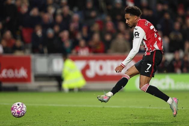 25th October 2025; Gtech Community Stadium, Brentford, London, England; Premier League Football, Brentford versus Liverpool; Kevin Schade of Brentford scores in the 45th minute for 2-0  KatiexChan