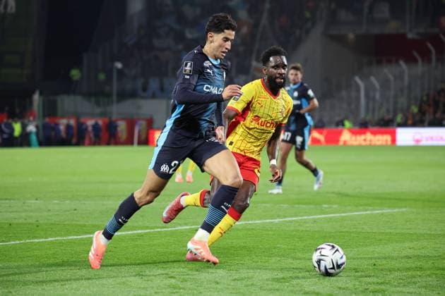 FOOTBALL : RC Lens vs Marseille - Ligue 1 J9 - 25 10 2025 Nayef AGUERD (Marseille) lors du match RC Lens vs Marseille, Ligue 1 J9, stade Bollaert-Delelis, le 25 octobre 2025 - photo Laurent Sanson PsnewZ  Copyright: xLaurentxSANSONx xPsnewZx