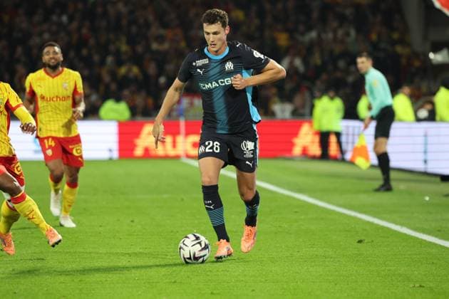 FOOTBALL : RC Lens vs Marseille - Ligue 1 J9 - 25 10 2025 Benjamin PAVARD (Marseille) lors du match RC Lens vs Marseille, Ligue 1 J9, stade Bollaert-Delelis, le 25 octobre 2025 - photo Laurent Sanson PsnewZ  Copyright: xLaurentxSANSONx xPsnewZx