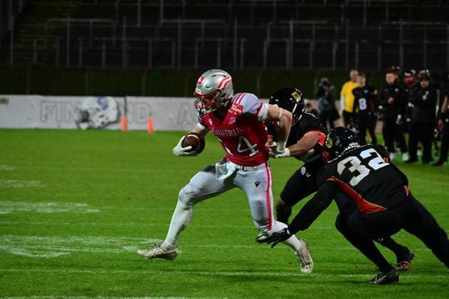 25 10 2025 xkhx Krefeld Grotenburg Stadion American Football European Championship 2025 Germany Austria Yannick Mair 14, AUT against Omorodion Victor 12, GER