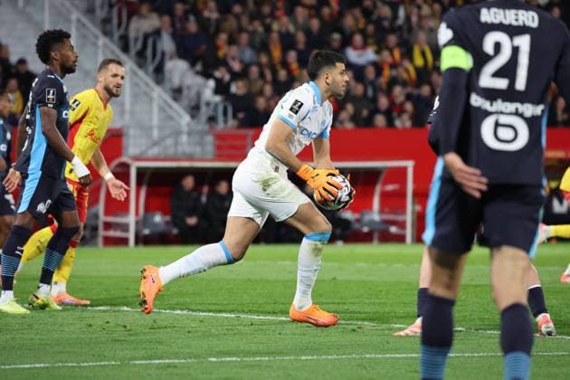 FOOTBALL : RC Lens vs Marseille - Ligue 1 J9 - 25 10 2025 Geronimo RULLI (Marseille) lors du match RC Lens vs Marseille, Ligue 1 J9, stade Bollaert-Delelis, le 25 octobre 2025 - photo Laurent Sanson PsnewZ  Copyright: xLaurentxSANSONx xPsnewZx