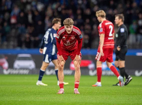 Soccer, Men, Season 2025 2026, 2 Bundesliga 10 Matchday , Hertha BSC Fortuna Düsseldorf, Luca Raimund Düsseldorf , Disappointment after final whistle, 25 10 2025, Copyright: xSebastianxRäppold MatthiasxKochx