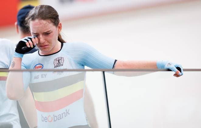 Belgian Katrijn De Clercq looks dejected after the women s madison final round at the 2025 UCI Track World Championships, in Santiago, Chile, Saturday 25 October 2025. The Track World Championships take place from 22 to 26 October at the Velodromo de Penalolen in Santiago, Chile. BENOITxDOPPAGNE  x137965162x