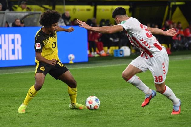 Karim David ADEYEMI DO vs Cenk OEZKACAR Özkacar, K action, duel, Soccer 1 Bundesliga, 8 Matchday, matchday8, Borussia Dortmund DO 1 FC Koeln K 1 0 on 25 10 2025 in Dortmund Germany UEFA regulations prohibit any use of photographs as image sequences and or quasi video Â
