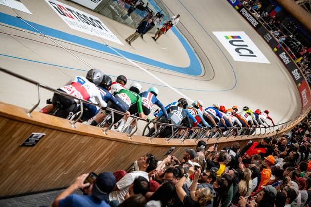 Start Peloton UCI Track Cycling World Championships 2025 Start Peloton Landscape horizontal Landscape Event Event UCI Track Cycling World Championships 2025 Category Category Cycling Track Cycling World Championships Elite Women Location Location South America Chile Santiago de Chile Velodromo Parque Penalolen Instituto Discipline Madison Distance 30 km Date Date 25 10 2025 Saturday Day 4
