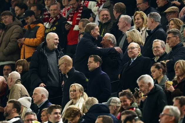Dortmund, Signal Iduna Park, 25 10 25, GER, Men, 1 Bundesliga, Season 2025 2026, Borussia Dortmund 1 FC Koeln, Matthias Sammer Advisor Borussia Dortmund , Managing Director 1 Vice President of the DFL Hans Joachim Watzke Borussia Dortmund , Dr Reinhold Lunow President Borussia Dortmund , Vice President Silke Seidel Borussia Dortmund , Director Marketing and Sales Carsten Cramer Borussia Dortmund , Lars Ricken Managing Director Sport Borussia Dortmund and Katharina Kleinfeldt Girlfriend of Sebastian Kehl Sports Director Borussia Dortmund DFB DFL REGULATIONS PROHIBIT ANY USE OF PHOTOGRAPHS AS IMAGE SEQUENCES AND OR QUASI VIDEO Copyright: JoachimxBywaletz xJB-Sportfoto