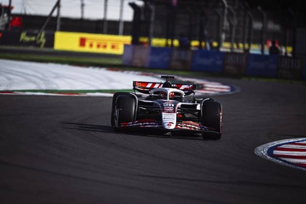 Esteban Ocon driving Haas VF-25 during qualifying ahead of the F1 Grand Prix of Mexico at Autodromo Hermanos Rodriguez on October 25, 2025 in Mexico City, Mexico. Copyright: xRichardxCallis SPPx Sportspressphoto_SPR51451
