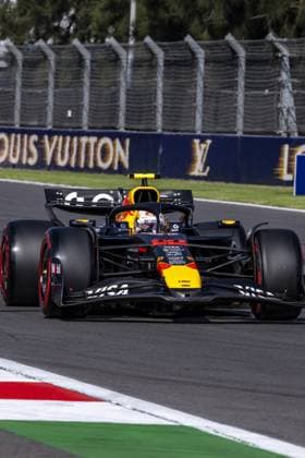 Yuki Tsunoda driving Red Bull Racing RB21 during qualifying ahead of the F1 Grand Prix of Mexico at Autodromo Hermanos Rodriguez on October 25, 2025 in Mexico City, Mexico. Copyright: xRichardxCallis SPPx Sportspressphoto_SPR51516