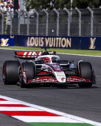 Esteban Ocon driving Haas VF-25 during qualifying ahead of the F1 Grand Prix of Mexico at Autodromo Hermanos Rodriguez on October 25, 2025 in Mexico City, Mexico. Copyright: xRichardxCallis SPPx Sportspressphoto_SPR51519