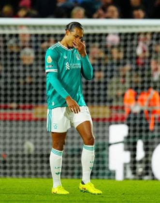 Virgil van Dijk of Liverpool reacts after conceding the third goal Brentford v Liverpool, Premier League, Football, Gtech Community Stadium, London, UK - 25 Oct 2025London Gtech Community Stadium United Kingdom EDITORIAL USE ONLY No use with unauthorised audio, video, data, fixture lists, club league logos or live services. Online in-match use limited to 120 images, no video emulation. No use in betting, games or single club league player publications. Copyright: xJavierxGarcia Shutterstockx 15593429cf