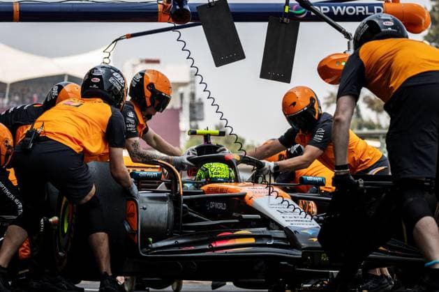 Autodromo Hermanos Rodriguez, Mexico City, Mexico. 25.October.2025; Lando Norris of Great Britain and McLaren F1 Team during Free Practice 3 Formula One Mexican Grand Prix  aflo_308221668