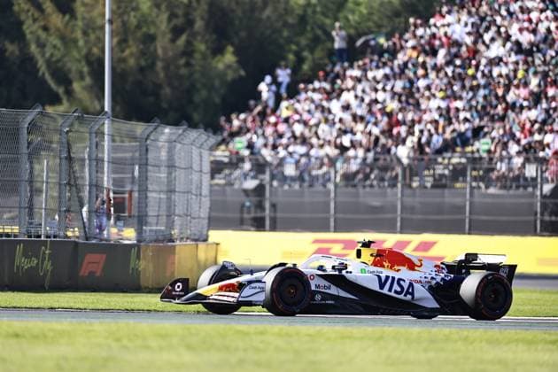 (251026) -- MEXICO CITY, Oct. 26, 2025 -- Racing Bull s French driver Isack Hadjar competes during the qualifying session of the 2025 Formula One Mexico City Grand Prix at the Hermanos Rodriguez Circuit in Mexico City, Mexico, Oct. 25, 2025. ) (SP)MEXICO-MEXICO CITY-F1-GRAND PRIX-QUALIFYING SESSION LixMengxin 