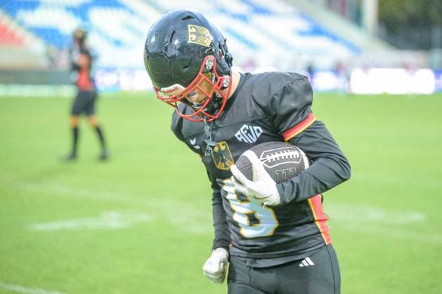 Justin Schlesinger (Team Germany, 08), Team Austria vs Team Germany, American Football, European Championship, EM, Europameisterschaft Semifinal, Season 2025, 25.10.2025, Krefeld Grotenburg Stadion Germany Copyright: xFootxBowl JUSTxSHOTSx