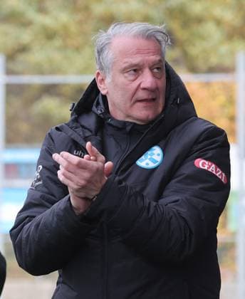 Stuttgart , Soccer Regional League , SV Stuttgarter Kickers vs TSV Schott Mainz , Lutz Siebrecht Kickers