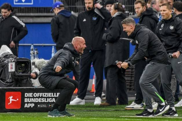 Final cheer Paul Simonis Coach Co Coach Christian Clarup Tristan Berghuis Wolfsburg Germany , Hamburg , Volksparkstadion , Football , 1 Bundesliga , Hamburger SV VFL Wolfsburg