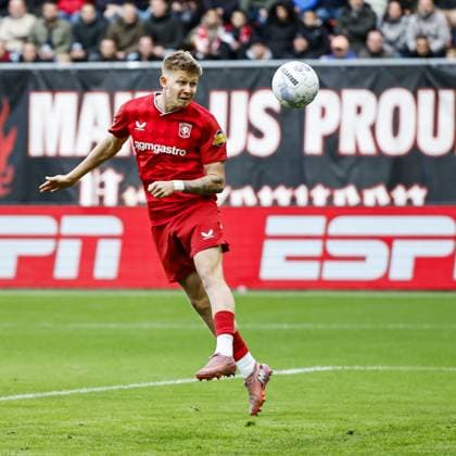 ENSCHEDE - Kristian Hlynsson of FC Twente scores the 1-0 during the Dutch Eredivisie match between FC Twente and AFC Ajax at the De Grolsch Veste Stadium on October 26, 2025, in Enschede, Netherlands. ANP VINCENT JANNINK Eredivisie 2025-2026 xVIxANPxSportx xxANPxIVx 540350744 originalFilename: 540350744.jpg