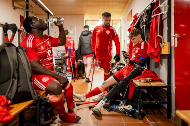 Düsseldorf, Germany 25h Oct 2025 Setonji Ogunbiji, Obaid Yaseni F95 Fortuna Düsseldorf BFC Preussen Berlin German Amputee Championship 25 10 2025