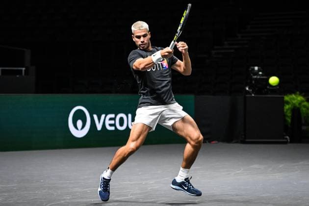 October 26, 2025, Nanterre, France, France: Carlos ALCARAZ of Spain during a training session of the Rolex Paris Masters 1000 tennis tournament at Paris La Defense Arena on October 26, 2025 in Nanterre near Paris, France. Nanterre France - ZUMAm308 20251026_zsp_m308_017 Copyright: xMatthieuxMirvillex