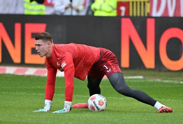Soccer 2 Bundesliga Season 2025 26 1 FC Kaiserslautern 26 10 2025 Fritz Walter Stadion 1 FC Kaiserslautern fck 1 FC Nürnberg fcn Goalkeeper Julian KRAHL 1 FC Kaiserslautern 1 FC Kaiserslautern