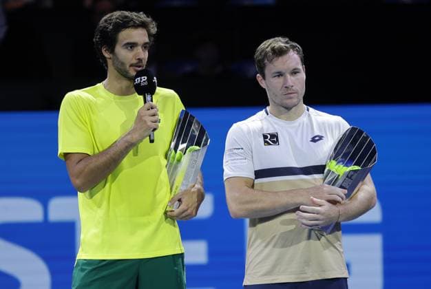 TENNIS - ATP, Tennis Herren Erste Bank Open VIENNA,AUSTRIA,26.OCT.25 - TENNIS - ATP World Tour, Erste Bank Open. Image shows Francisco Cabral (POR) and Lucas Miedler (AUT). Keywords: trophy.  GEPAxpictures xWalterxLuger