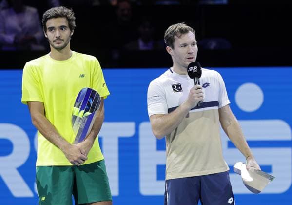 TENNIS - ATP, Tennis Herren Erste Bank Open VIENNA,AUSTRIA,26.OCT.25 - TENNIS - ATP World Tour, Erste Bank Open. Image shows Francisco Cabral (POR) and Lucas Miedler (AUT). Keywords: trophy.  GEPAxpictures xWalterxLuger