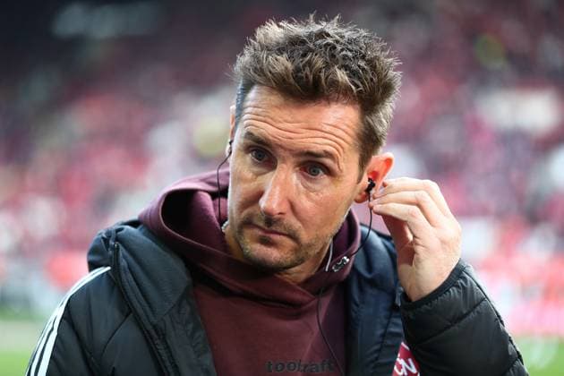 26 10 2025, xmohx, Fußball 2 Bundesliga, 1 FC Kaiserslautern 1 FC Nürnberg v l Trainer Miroslav Klose 1 FC Nuernberg DFL DFB REGULATIONS PROHIBIT ANY USE OF PHOTOGRAPHS as IMAGE SEQUENCES and or QUASI VIDEO Kaiserslautern