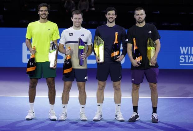 TENNIS - ATP, Tennis Herren Erste Bank Open VIENNA,AUSTRIA,26.OCT.25 - TENNIS - ATP World Tour, Erste Bank Open. Image shows Francisco Cabral (POR), Lucas Miedler (AUT), Julian Cash and Lloyd Glasspool (GBR). Keywords: trophy.  GEPAxpictures xWalterxLuger