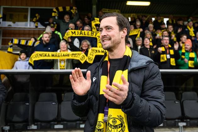 251026 Mjällbys club manager Jacob Lennartsson before the football match in Allsvenskan between Mjällby and IFK Norrköping on October 26, 2025 in Hällevik  Copyright: CHRISTOFFERxBORGxMATTISSON BB251026CB011