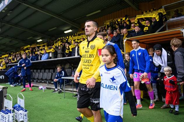 251026 Mjällbys Jesper Gustavsson before the football match in the Allsvenskan between Mjällby and IFK Norrköping on October 26, 2025 in Hällevik  Copyright: CHRISTOFFERxBORGxMATTISSON BB251026CB012