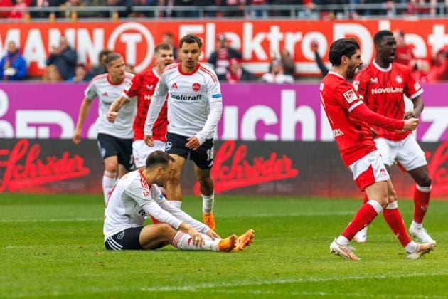 Julian Justvan 1 FC Nuernberg on the ground after missed penalty, 1 FC Kaiserslautern vs 1 FC Nuernberg, Football, 2 Bundesliga, Matchday 8, Season 2025 2026, 26 10 2025 1 FC Kaiserslautern vs 1 FC Nuernberg, Football, 2 Bundesliga, Matchday 8, Season 2025 2026, 26 10 2025 Copyright: xEibner-Pressefoto AlexanderxNeisx EP_ANS