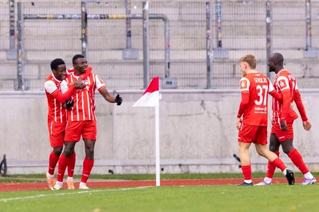 Regionalliga Nordost FC Rot Weiß Erfurt vs ZFC Meuselwitz Erfurt 26 10 2025 1 0 by Obed Chidindu Ugondu 13 FC Rot Weiß Erfurt right and Benjika Caciel 8 FC Rot Weiß Erfurt left Regionalliga Nordost FC Rot Weiß Erfurt vs ZFC Meuselwitz Steigerwaldstadion Erfurt 26 10 2025 Copyright: xBEAUTIFULxSPORTS Duehringx