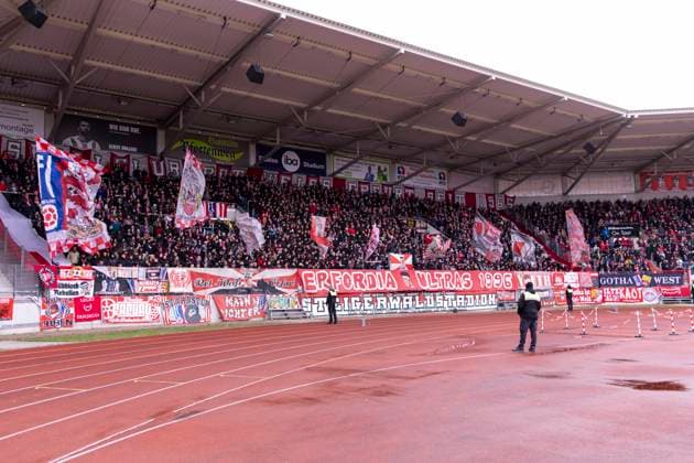 Regionalliga Nordost FC Rot Weiß Erfurt vs ZFC Meuselwitz Erfurt 26 10 2025 FC Rot Weiß Erfurt Fans Regionalliga Nordost FC Rot Weiß Erfurt vs ZFC Meuselwitz Steigerwaldstadion Erfurt 26 10 2025 Copyright: xBEAUTIFULxSPORTS Duehringx