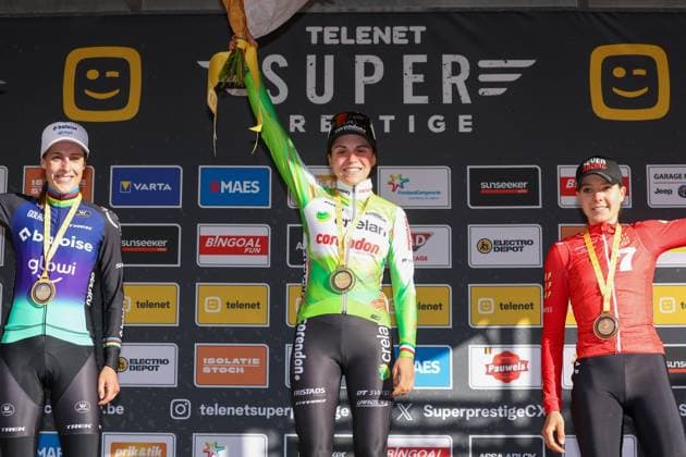 Telenet Superprestige Overijse OVERIJSE, BELGIUM - OCTOBER 26 : Casasola Sara (ITA) of Crelan - Corendo, Brand Lucinda (NED) of Baloise Glowi Lions, Van Alphen Aniek (NED) of Seven Racing on the podium during the Telenet Superprstige Overijse cyclorcross pictured on October 26, 2025 in Overijse, Belgium, 26 10 2025 Overijse Belgium  Copyright: xGbax