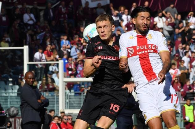 Foto IPP Massimo Rana Torino 26-10-2025 Calcio Campionato di Serie A 2025 2026 Torino-Genoa nella foto marcus pedersen e Mikael Egill Ellertsson Italy Photo Press - World Copyright italy ITALY  Copyright: xR4924_italyphotopressx