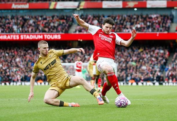 Declan Rice of Arsenal is tackled by Adam Wharton of Crystal Palace Arsenal v Crystal Palace, Football, Premier League, Emirates Stadium, Islington, London, UK - 26 10 2025 EDITORIAL USE ONLY No use with unauthorised audio, video, data, fixture lists (outside the EU), club league logos or live services. Online in-match use limited to 45 images (+15 in extra time). No use to emulate moving images. No use in betting, games or Copyright: xMattxImpey Shutterstockx 15615303a