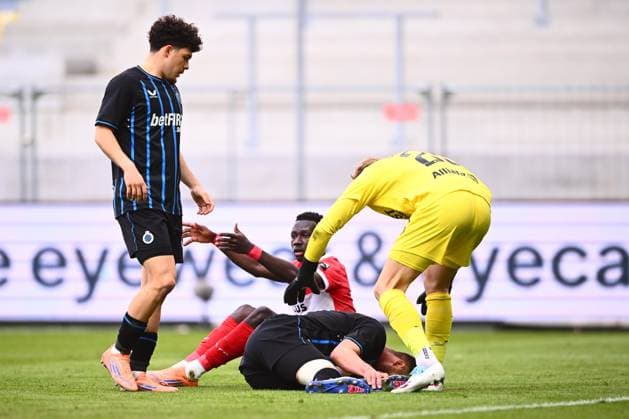 Royal Antwerp FC v Club Brugge - Jupiler Pro League DEURNE, BELGIUM - OCTOBER 26 : Al-Sahafi Marwan forward of Royal Antwerp FC, Mechele Brandon defender of Club Brugge during the Jupiler Pro League match between Royal Antwerp FC and Club Brugge on October 26, 2025 in Deurne, Belgium, 26 10 2025 Deurne Belgium  Copyright: xGvgx