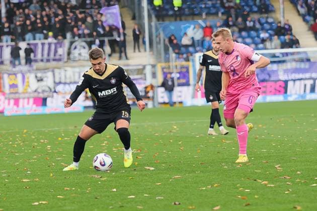 v li in duel Julian Guttau FC Erzgebirge Aue, 19 , Valentin Laessig TSG Hoffenheim II, 6 GER, TSG 1899 Hoffenheim II vs FC Erzgebirge Aue, Football, 3 Liga, Matchday 12, Season 2025 2026, 26 10 2025 DFL DFB REGULATIONS PROHIBIT ANY USE OF PHOTOGRAPHS as IMAGE SEQUENCES and or QUASI VIDEO GER,TSG 1899 Hoffenheim II vs FC Erzgebirge Aue, Football, 3 Liga, Matchday 12, Season 2025 2026, 26 10 2025 Hoffenheim Copyright: xEibner-Pressefoto JoergxHirschx EP_JHH
