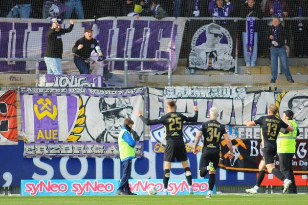 Goal for 1 1 by Tristan Zobel FC Erzgebirge Aue, 25 GER, TSG 1899 Hoffenheim II vs FC Erzgebirge Aue, Football, 3 Liga, Matchday 12, Season 2025 2026, 26 10 2025 DFL DFB REGULATIONS PROHIBIT ANY USE OF PHOTOGRAPHS as IMAGE SEQUENCES and or QUASI VIDEO GER,TSG 1899 Hoffenheim II vs FC Erzgebirge Aue, Football, 3 Liga, Matchday 12, Season 2025 2026, 26 10 2025 Hoffenheim Copyright: xEibner-Pressefoto JoergxHirschx EP_JHH