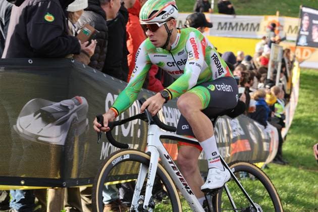 Telenet Superprestige Overijse OVERIJSE, BELGIUM - OCTOBER 26 : Sweeck Laurens (BEL) of Crelan - Corendon in action during the Telenet Superprstige Overijse cyclorcross pictured on October 26, 2025 in Overijse, Belgium, 26 10 2025 Overijse Belgium  Copyright: xGbax
