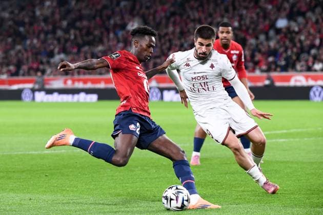 LOSC Lille v FC Metz - Ligue 1 McDonald s 2025 2026 09 Giorgi ABUASHVILI (fcm) - 27 Felix CORREIA (losc) during the Ligue 1 McDonald s match between Lille and Metz at Stade Pierre Mauroy on October 26, 2025 in Lille, France. Lille France  Copyright: xFEPx 776348170