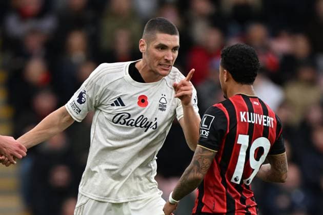 Bournemouth v Nottingham Forest Premier League Nikola Milenkovic of Nottingham Forest has an altercation with Justin Kluivert of Bournemouth during the Premier League match at the Vitality Stadium, Bournemouth UK Newspapers OUT Copyright: xJeremyxLandeyx FIL-22402-0025