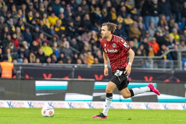 Germany, Soccer, 2 Bundesliga, Matchday 10 2025 2026, Eintracht Braunschweig Hannover 96 on 26 10 in Braunschweig Eintracht Stadion Kolja Oudenne Hannover 96 29 Copyright: xSvenxHeidmannx