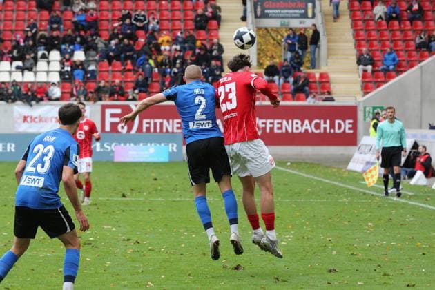 26 10 2025 xmgoodx Offenbach am Main, Sparda Bank Hessen Stadion Stadion Bieberer Berg Regionalliga Saison 2025 2026 Kickers Offenbach OFC SV Eintracht Trier 05 Jannis Held Trier vs Kilian Skolik 23,OFC