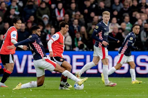 ROTTERDAM , 26-10-2025 , Stadium Feijenoord De Kuip , season 2025 2026 , Dutch Eredivisie football , match between Feyenoord and PSV , Feyenoord - PSV  x31699321x Copyright: